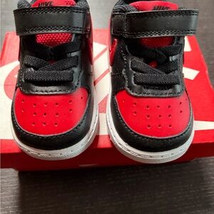 Nike Kids Court Borough Low 2, Sz 3C Black&Red